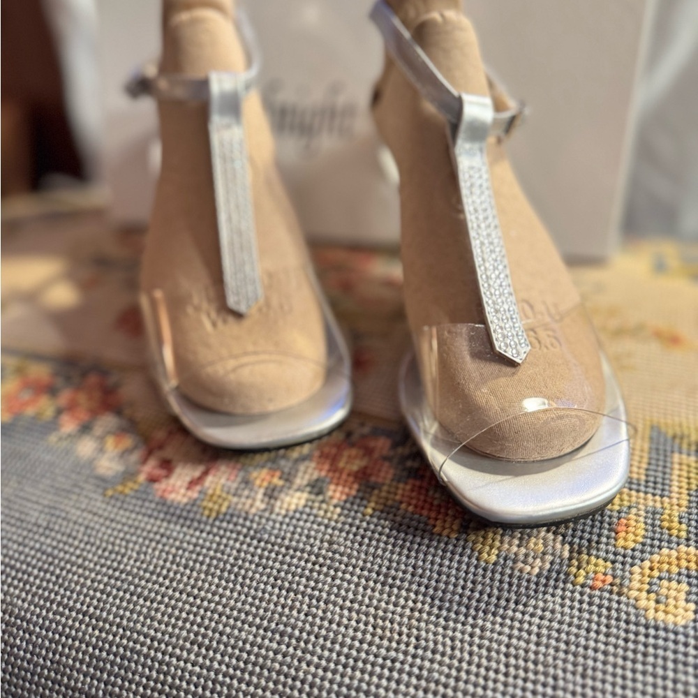 Midnight Velvet Silver Rhinestone T-Strap Clear Heel Sandals | Size 7M NNT - Picture 5 of 6